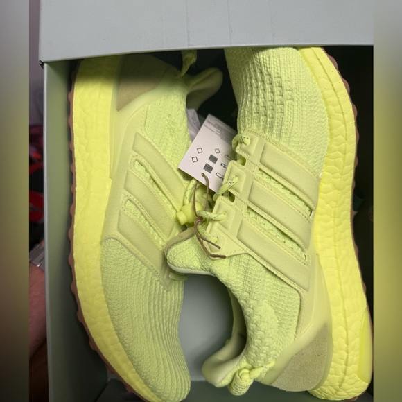 Mens Adidas IVP ULTRA BOOST OG - Picture 7 of 8